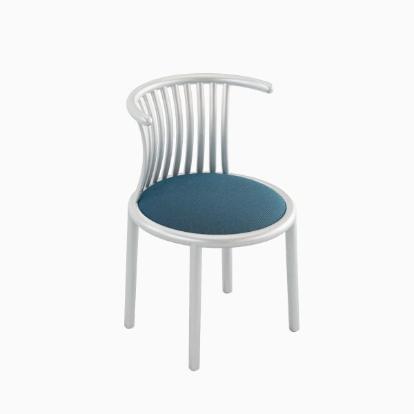 Curved Iron Chair 02