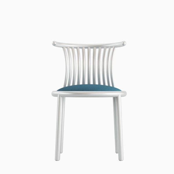 Curved Iron Chair 02