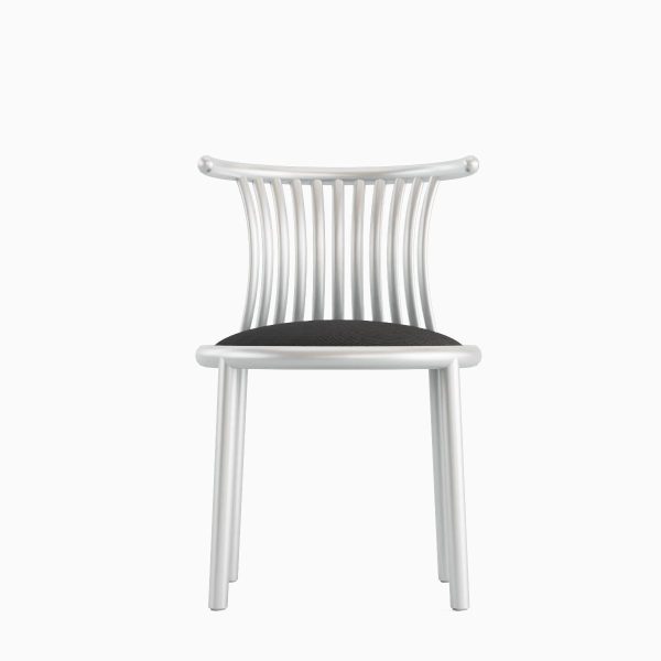 Curved Iron Chair 03