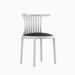 Curved Iron Chair 03