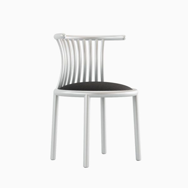 Curved Iron Chair 03