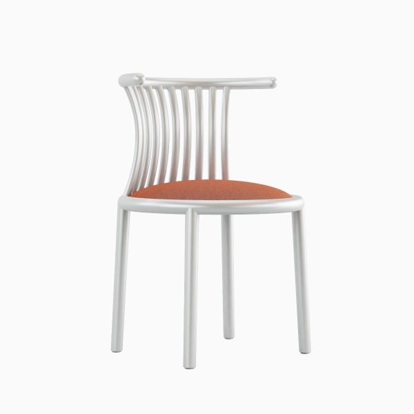 Curved Iron Chair 06
