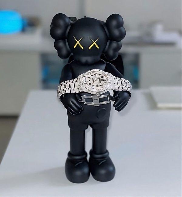 Kaws Watch Stand for Print