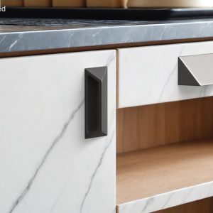 kitchen-cabinet-handle-bin-pull-closed-silver-3d-model-9a2e6dad8f