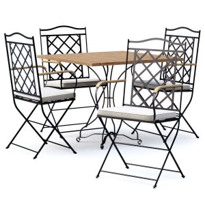 Manutti St-Tropez Dining Chair with Firenze bistro table