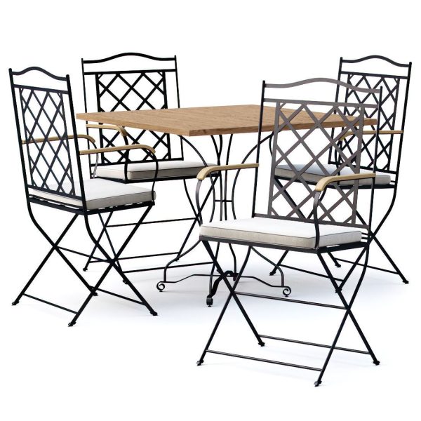 Manutti St-Tropez Dining Chair with Firenze bistro table