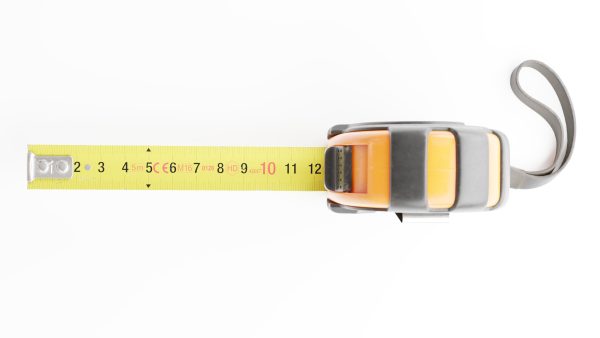 Metal retractable measuring tape