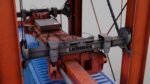 Straddle carrier